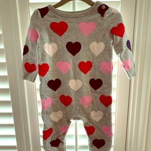 Gap 6-12 month heart outfit